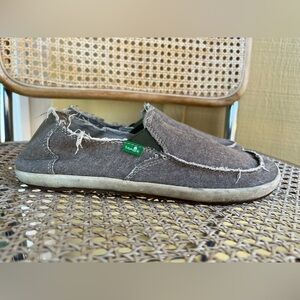 Women’s Sanuk Rounder Slip On Shoes size 8